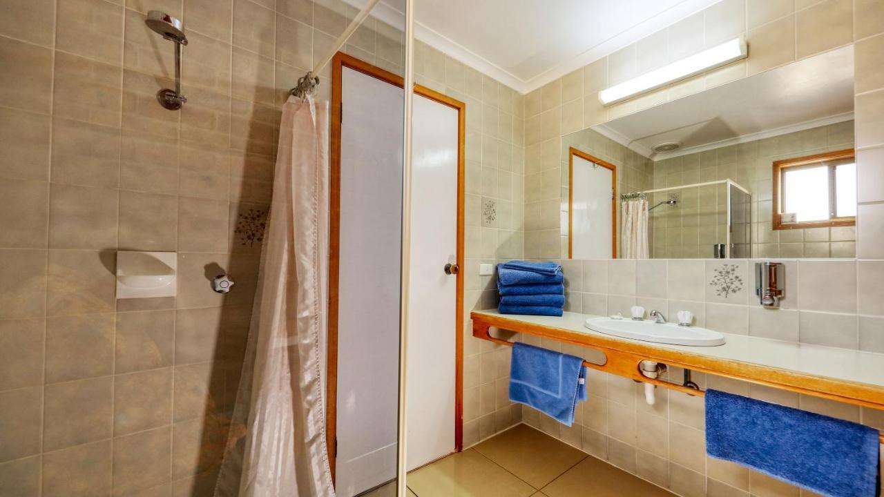 Tooleybuc Club Motor Inn ภายนอก รูปภาพ